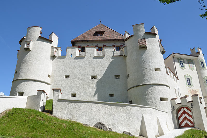 Castles Ehrenburg/Casteldarne